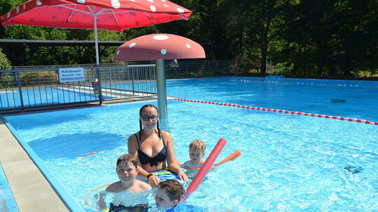 e-kh-freibadargenschwang-kinder-schwimmkurs453