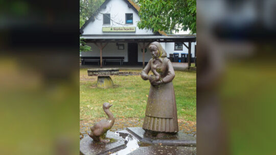 vorpochten_burgerhaus-und-brunnen_25072302 - 1