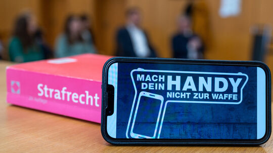 Präventionskampagne gegen Gewalt auf Schülerhandys