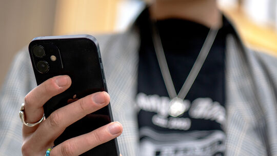 Gefahren erkennen: Sicher mit dem Smartphone unterwegs