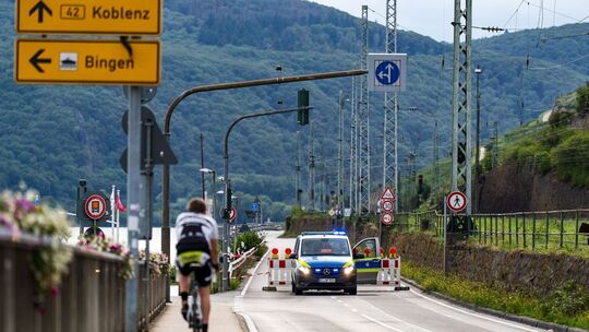 Vier Weltkriegsbomben bei Rüdesheim gefunden - Verkehrswege gespe