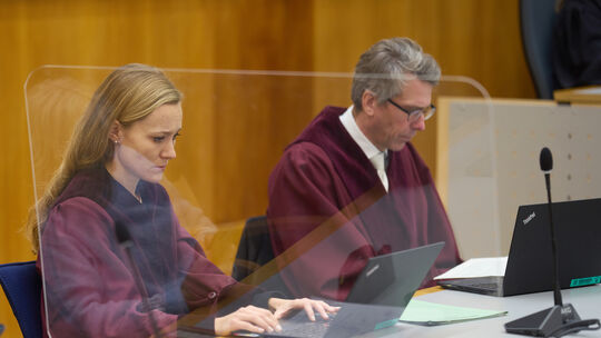 Prozess wegen tödlichen Brandanschlags auf Asylbewerberheim