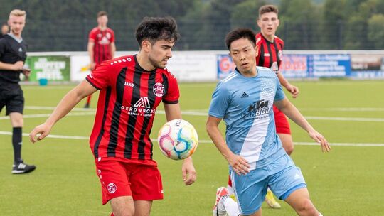 Rheinlandliga Saison 23/24
Spiel HWW Niederrossbach - SG Schneifel
am 19.08.23 in Niederrossbach, Kunstrasenplatz