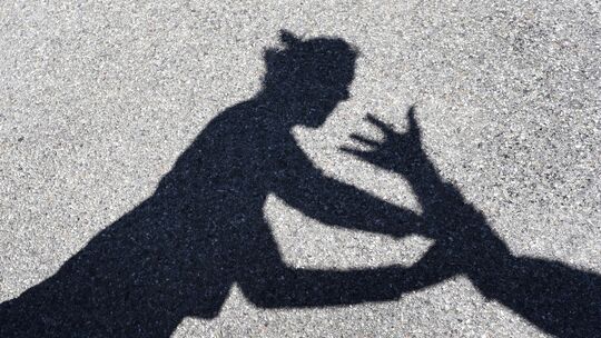Gewalt gegen Frauen
