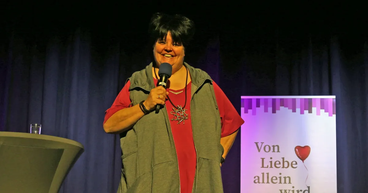 Von Liebe Allein Wird Auch Keiner Satt Unpolitisches Kabarett mit Ingrid Kühne in Andernach: Von Liebe allein