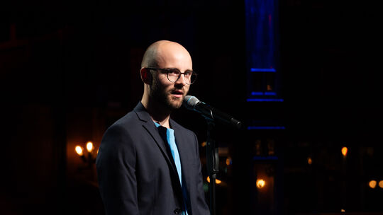 Finn Holitzka bei der "Slammt Tacheles!"-Preisverleihung 231009_174