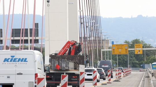 neuwied-rheinbrucke-aut021 Archiv