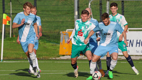 Rheinlandliga Saison 23/24
Spiel HWW Niederrossbach - SG Mülheim- Kärlich
am 14.10.2023 in Niederrossbach, Kunstrasenplatz