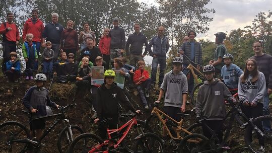 gruppen-bild-bike-parkour