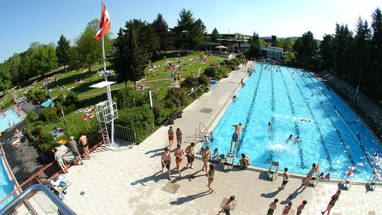 Remagen Freibad Saisoneroeffnung