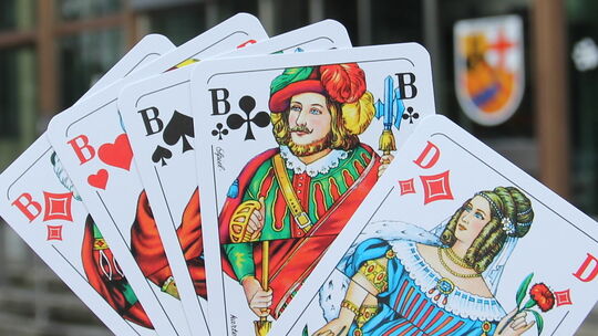 spielkarten-frauen-buben-damen
