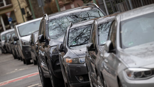 Städte wollen Parkplätze für Anwohner erhalten