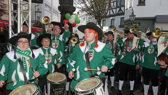 1111-fanfarencorps-grun-wei-mayen-bc2w3309