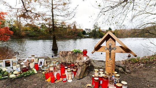 Zwei Tote aus Schwanenteich bei Koblenz-Oberwerth geborgen