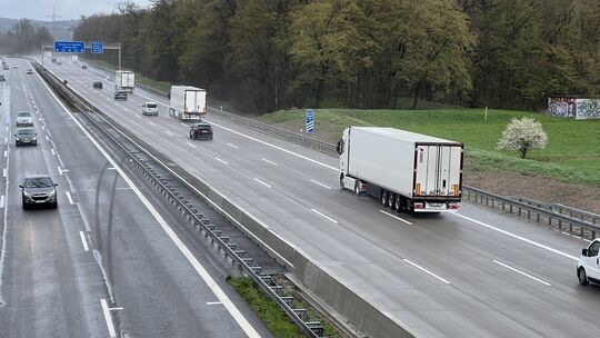 Lastwagen auf der Autobahn