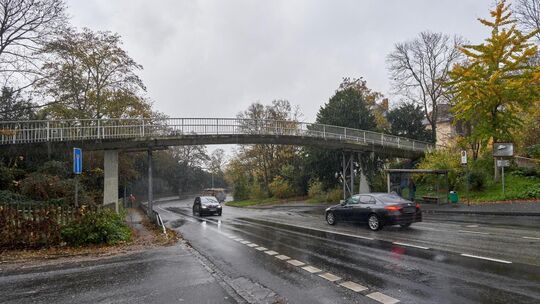 Marode Fussgaengerbruecke