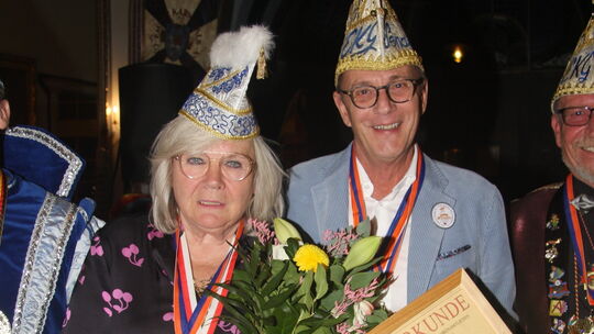 Regina Leder und Stefan Rohr wurden in den Stand einer Senatorin und eines Senators erhoben. img_5381 - 1