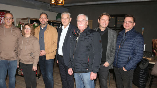 getranke-klein-links-jurgen-und-elke-wolf-bc2w3381