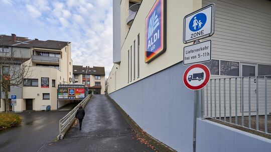Rampe am Nahversorgungszentrum Koblenz-Karthause