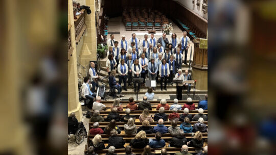 chor-mit-erika-gorhardt-foto-judith-wendling-hospiz