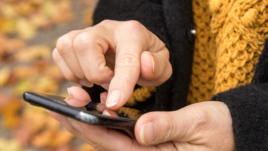 SMS-Phishing: Paket-Betrug mit Datenklau und Abofalle