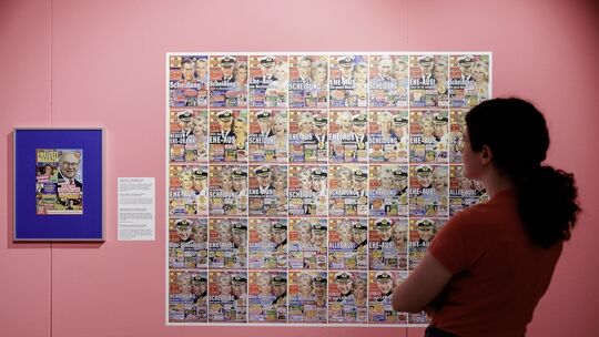 Streit. Eine Annäherung Ausstellungsansicht Das goldene Blatt MKF