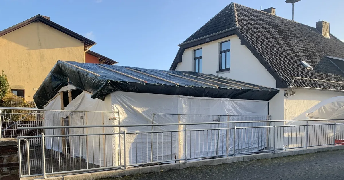 Errichtung ohne Baugenehmigung Bürgerhausanbau verärgert Anwohner in