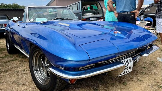 cow11-corvette