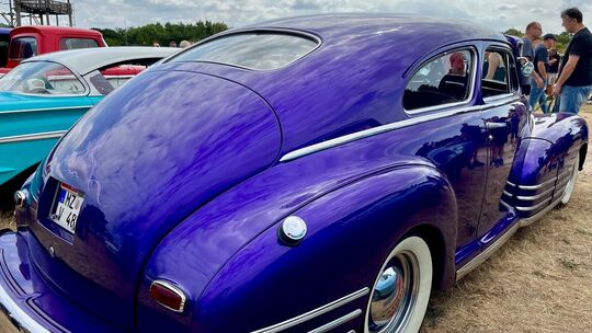 cow10-chevy-fleetline