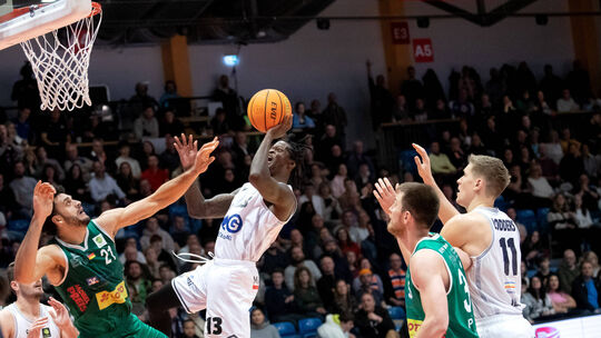 BARMER 2. Basketball Bundesliga Pro A Saison 2023 2024 11. Spieltag am 10.12.2023 Medipolis SC Jena vs EPG Baskets Koble