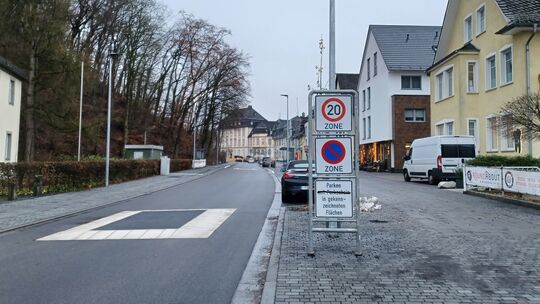 23-12-14_bahnhofstrae_tempo