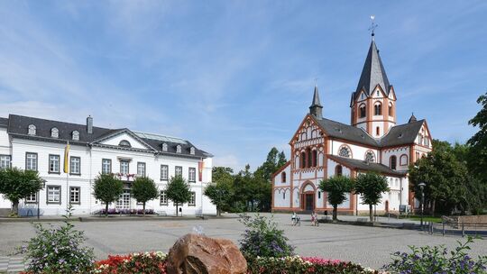 Sinzig Kirchplatz Rathaus