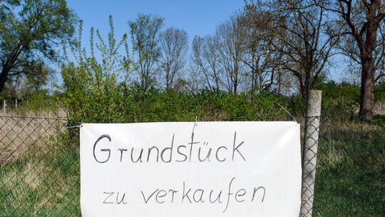 Eigenheim: Beim Grundstückskauf nicht nur auf die Lage achten
