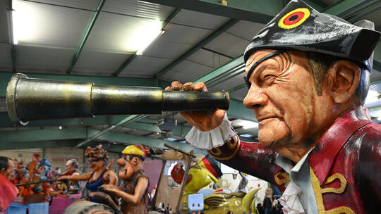 Präsentation Motivwagen für Mainzer Rosenmontagszug
