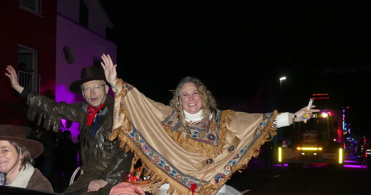  Sogar die Landrätin fährt mit: Nachtumzug in Pfaffen-Schwabenheim Bildidee 