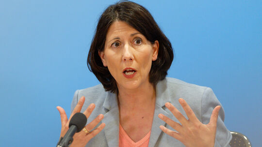 Die rheinland-pfälzische Wirtschaftsministerin Daniela Schmitt