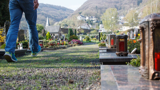 friedhof-cochem-050417-003