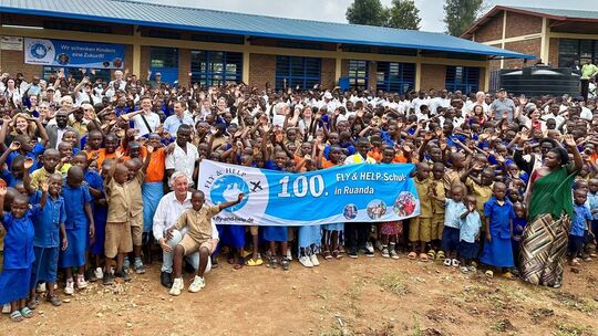 einweihung-100-ruanda-schule_1