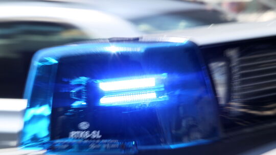 Die Beamten der Polizei Mayen hatten in der Nacht zu einige Einsätze. Tote bei Busunfall