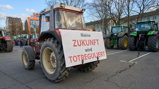 Demonstrationen von Landwirten und Reitern für eine faire Agrarpolitik