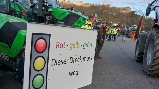 Demonstrationen von Landwirten und Reitern für eine faire Agrarpolitik