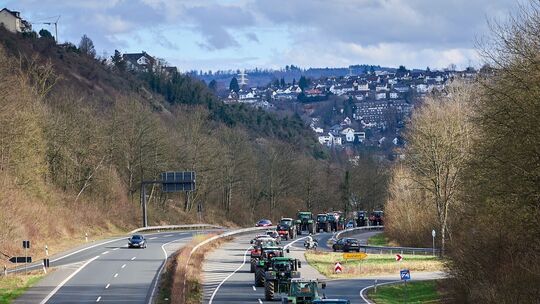 Demonstrationen von Landwirten und Reitern für eine faire Agrarpolitik