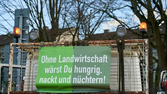 Demonstrationen von Landwirten und Reitern für eine faire Agrarpolitik