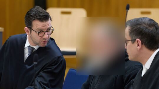 Prozess um rassistischen Brandanschlag auf Asylbewerberheim