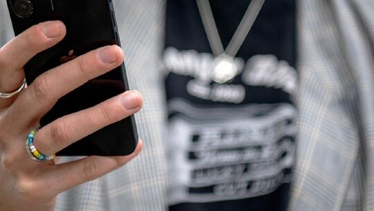 Gefahren erkennen: Sicher mit dem Smartphone unterwegs