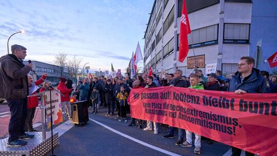 Mahnwache: Wir passen auf! Koblenz bleibt bunt!