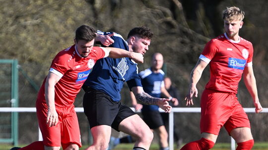 Fussball, Bezirksliga Ost, SG Lautzert-Oberpleis-Berod-Wahlrod vs. SG Westerburg, 03.03.2034
