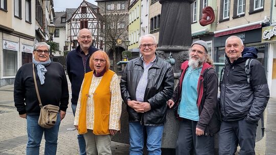 Die Kandidatinnen und Kandidaten Jürgen Vogel, Martin Schmitt, Ruth Rebell, Herbert Schmitt, Hans-Jürgen Müller und Bernd Traut foto-kandidaaten-vg-wahl