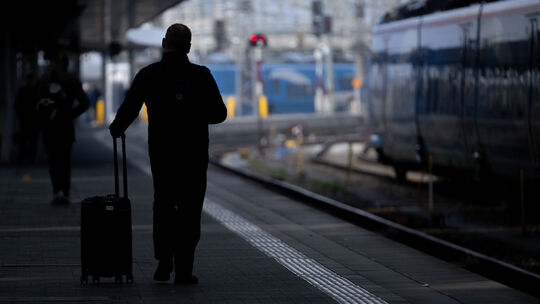 Flug- und Bahnstreiks: Wer haftet bei Folgeschäden?
