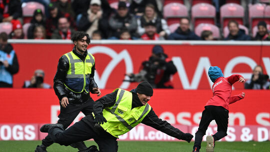 Fußball 1. Bundesliga 26. Spieltag 1. FSV Mainz 05 - VfL Bochum am 16.03.2024 in der Mewa Arena in Mainz Ein junger Flit